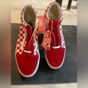 New in box men’s size 11 vans old-Skool shoes